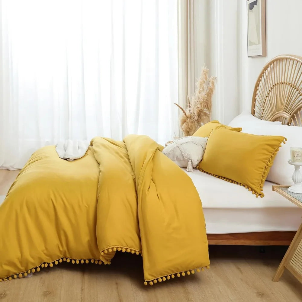 3 PCS Queen Comforter Set with Ball Pom Fringe