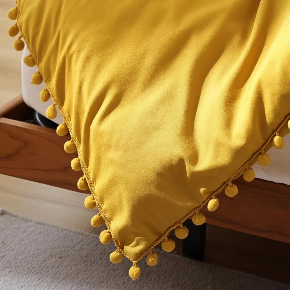 3 PCS Queen Comforter Set with Ball Pom Fringe