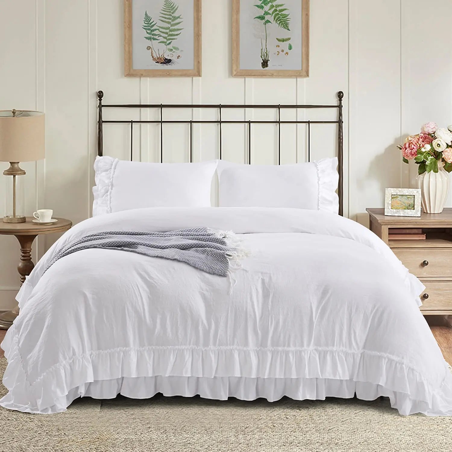3 Piece Ruffled DUVET Cover Set Queen- COMFORTER NOT INCLUDED