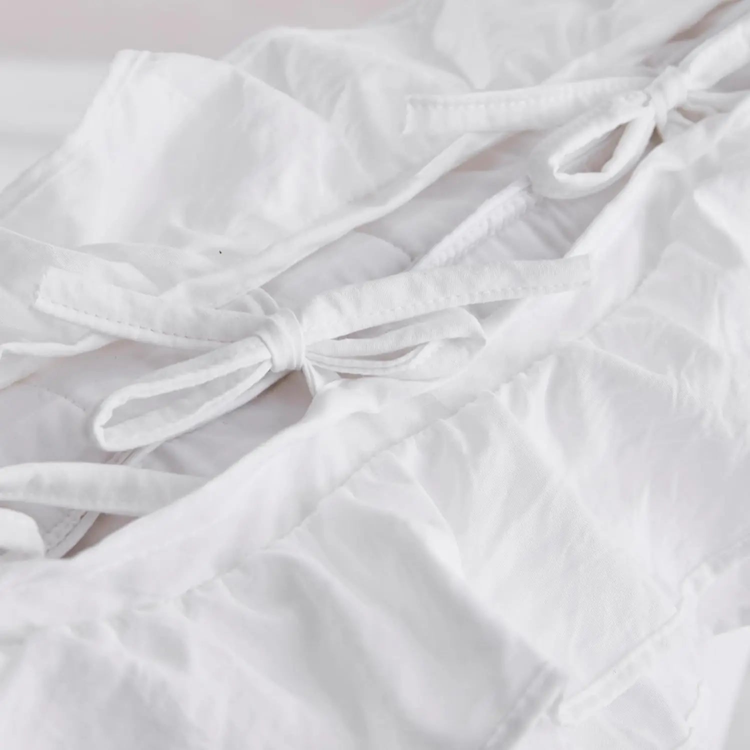 3 Piece Ruffled DUVET Cover Set Queen- COMFORTER NOT INCLUDED