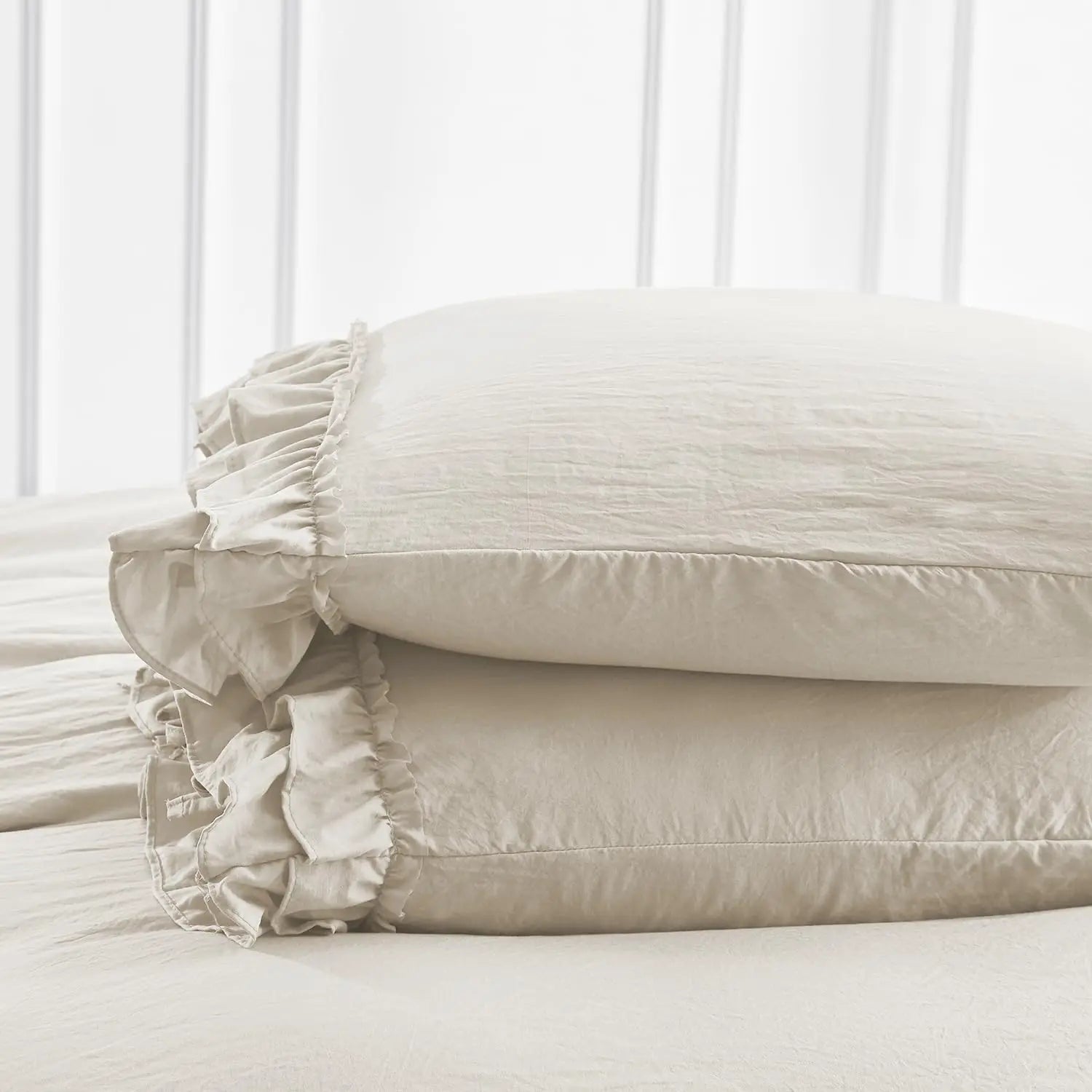 3 Piece Ruffled DUVET Cover Set Queen- COMFORTER NOT INCLUDED