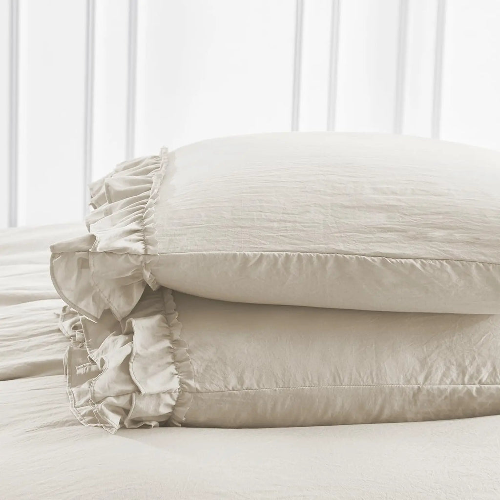 3 Piece Ruffled DUVET Cover Set Queen- COMFORTER NOT INCLUDED